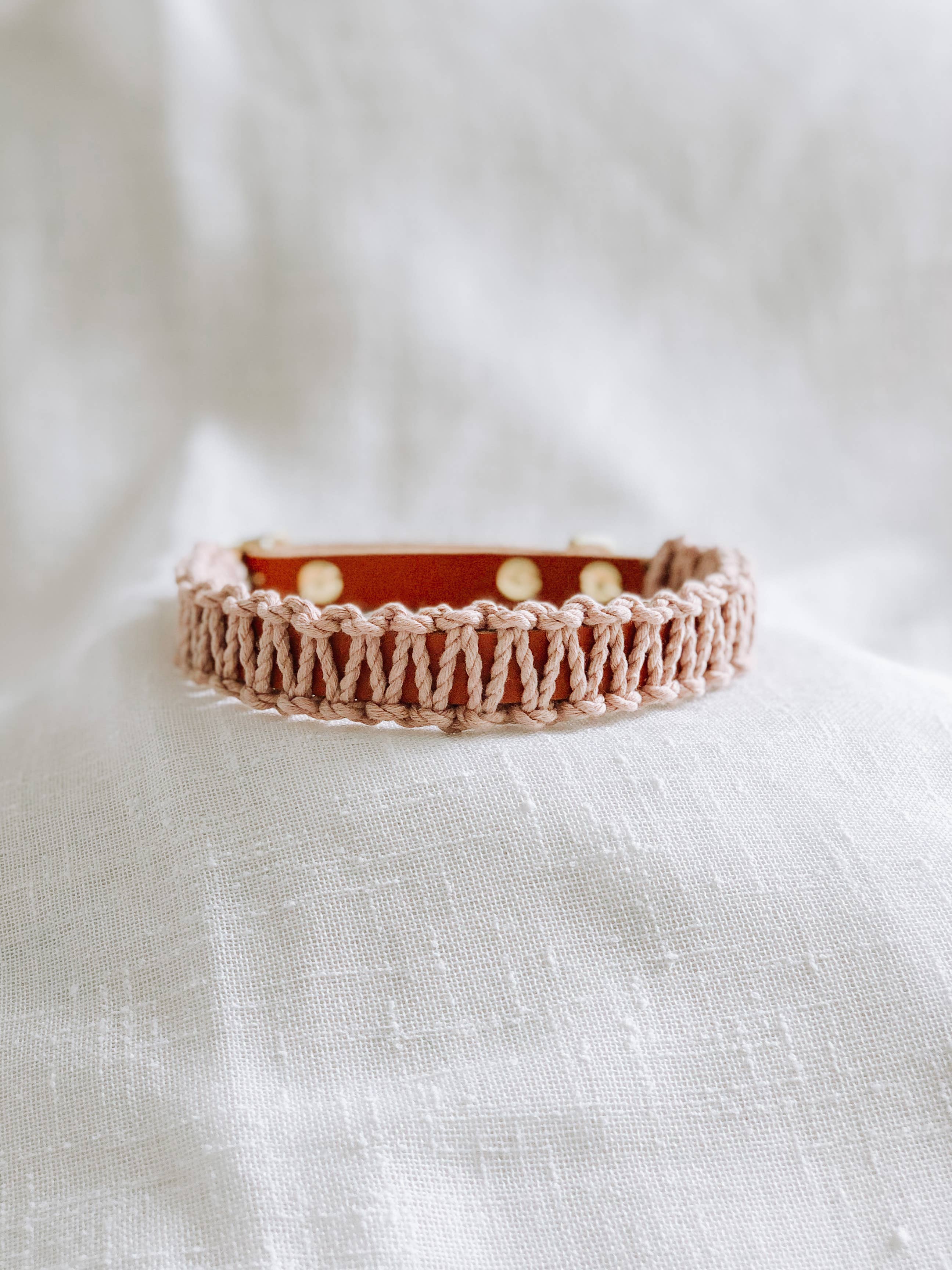 The Macramé Collar — Rose