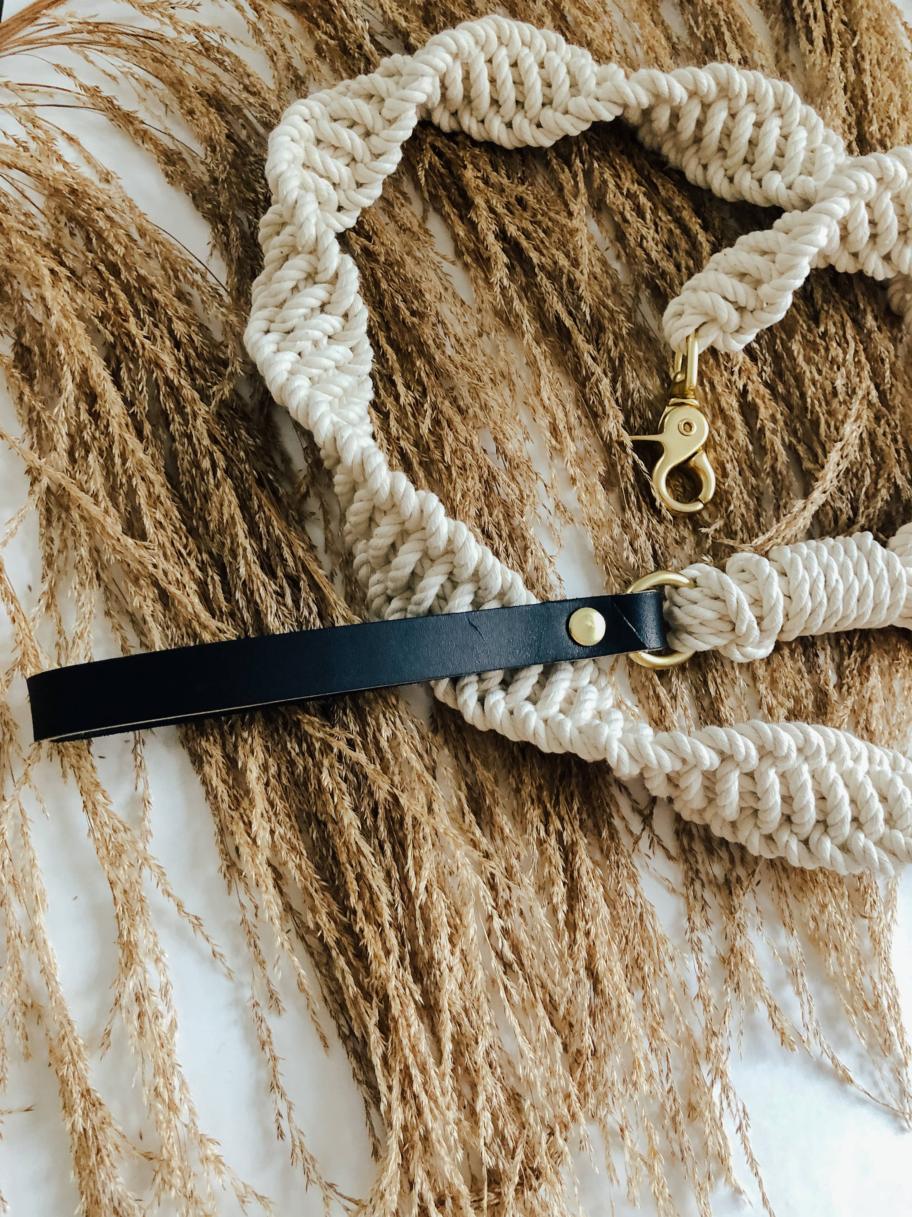 The Macramé Leash — Natural