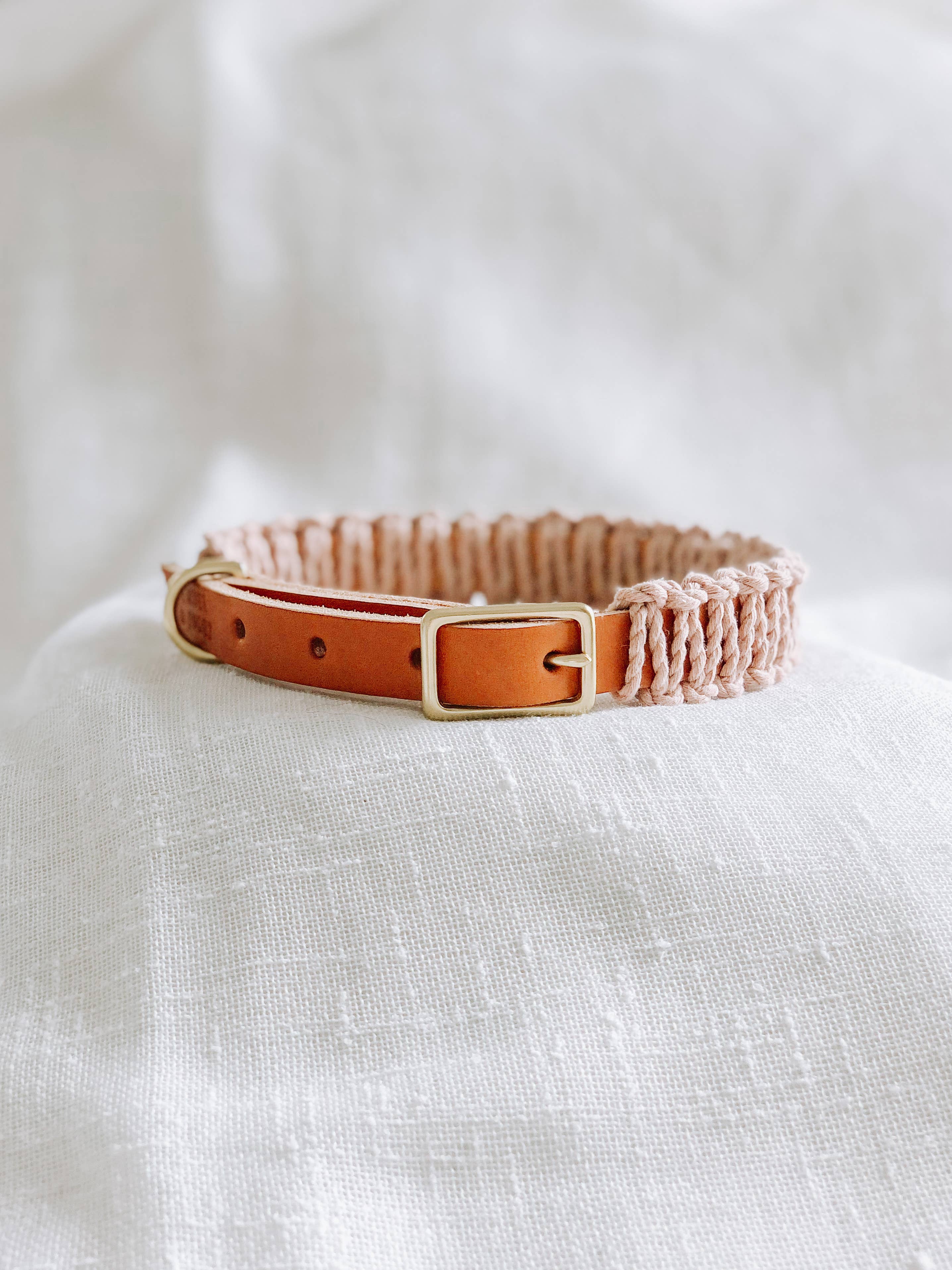 The Macramé Collar — Rose