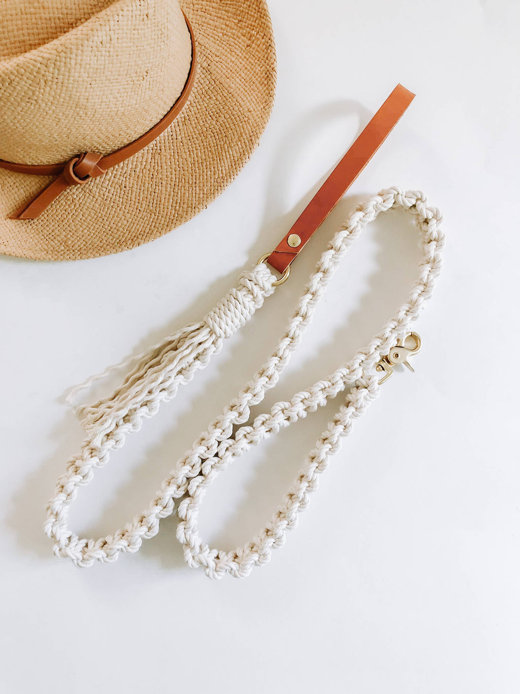 The Macramé Leash — Natural