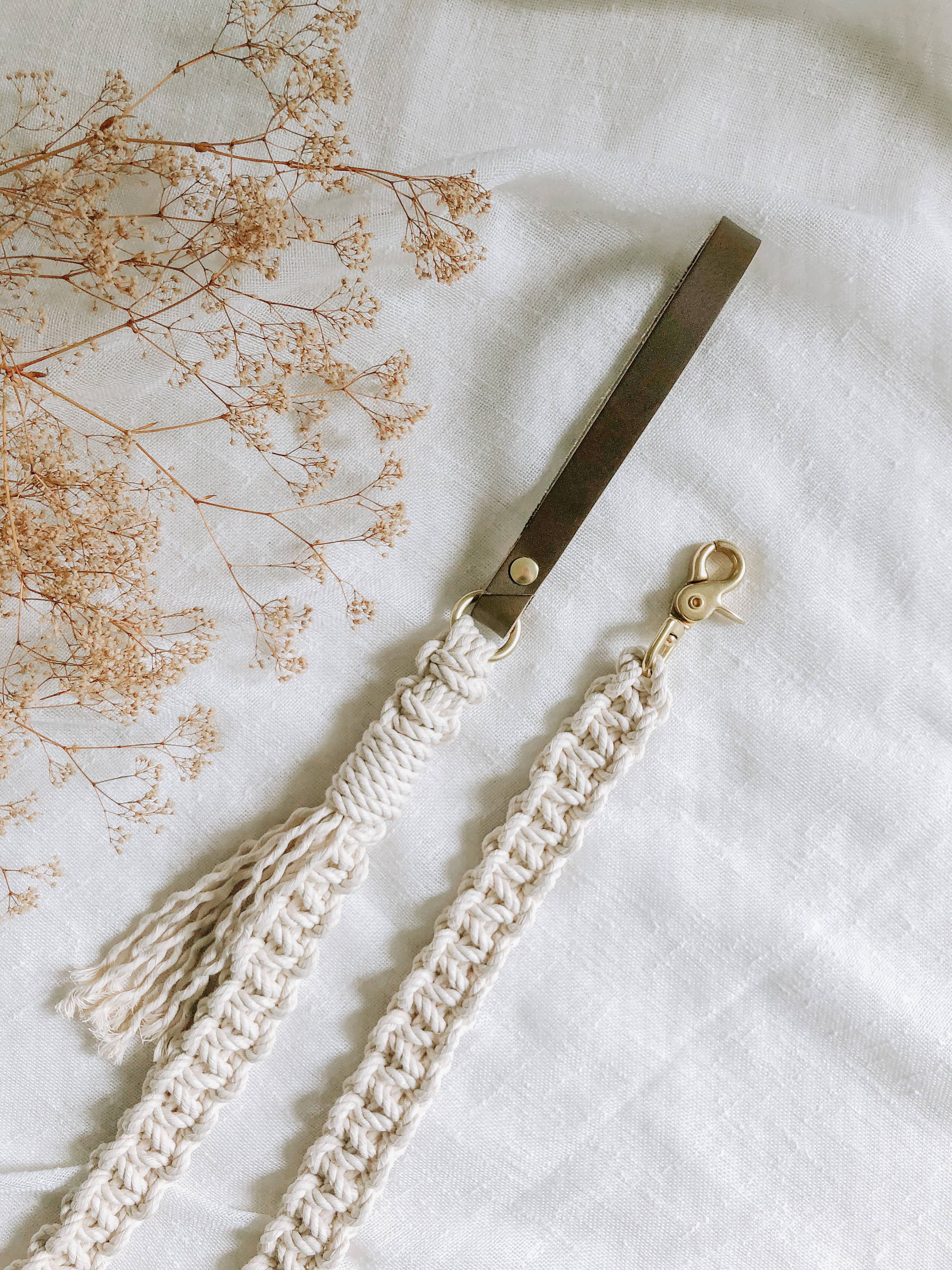 The Macramé Leash — Natural