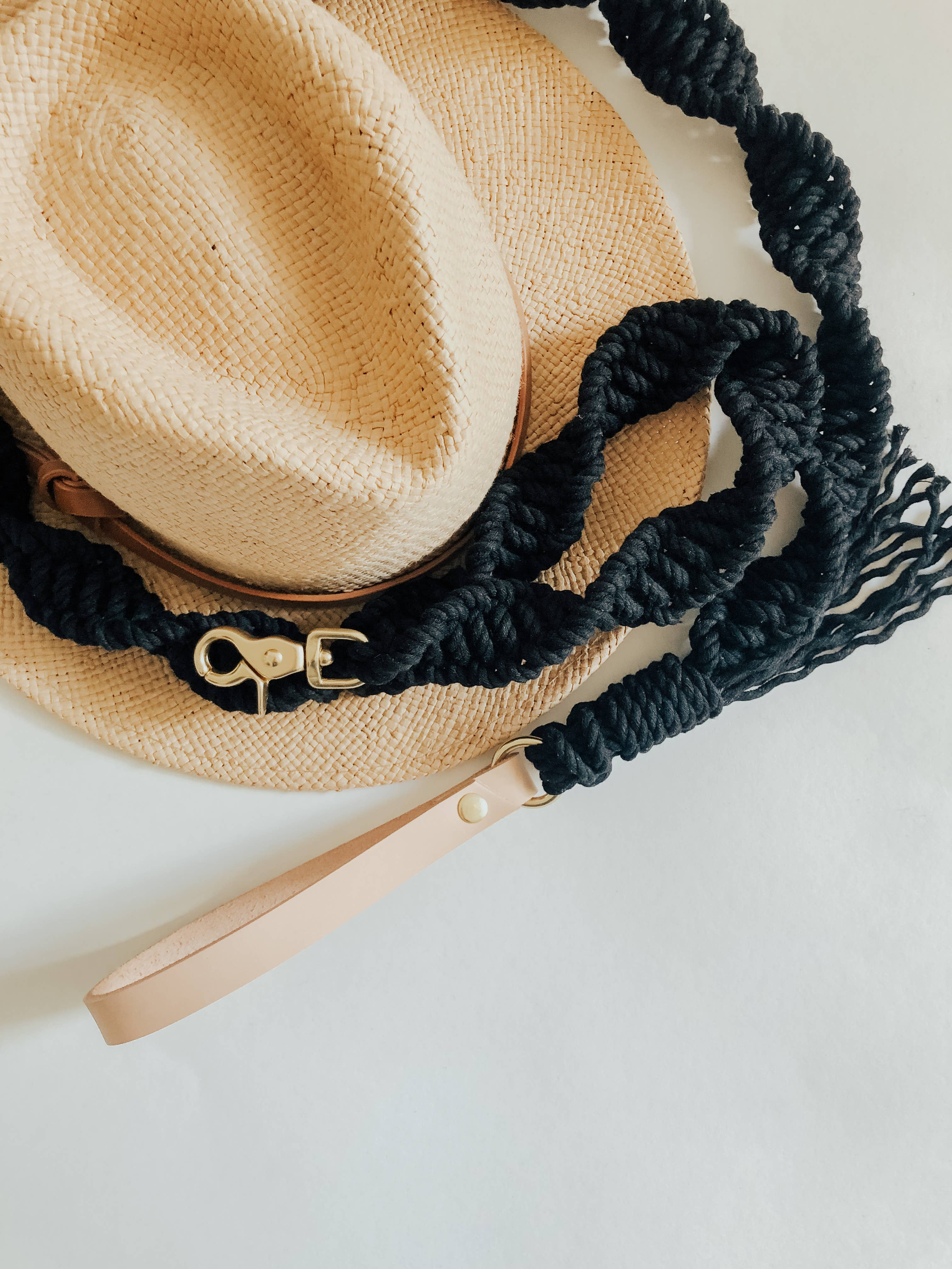 The Macramé Leash — Black