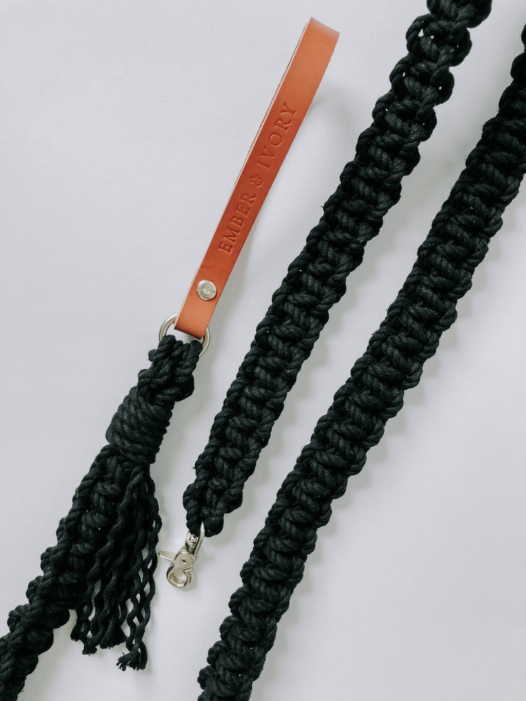The Macramé Leash — Black