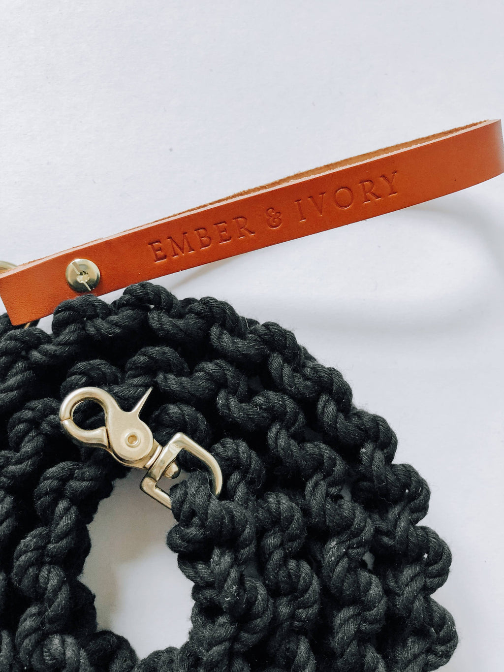 The Macramé Leash — Black