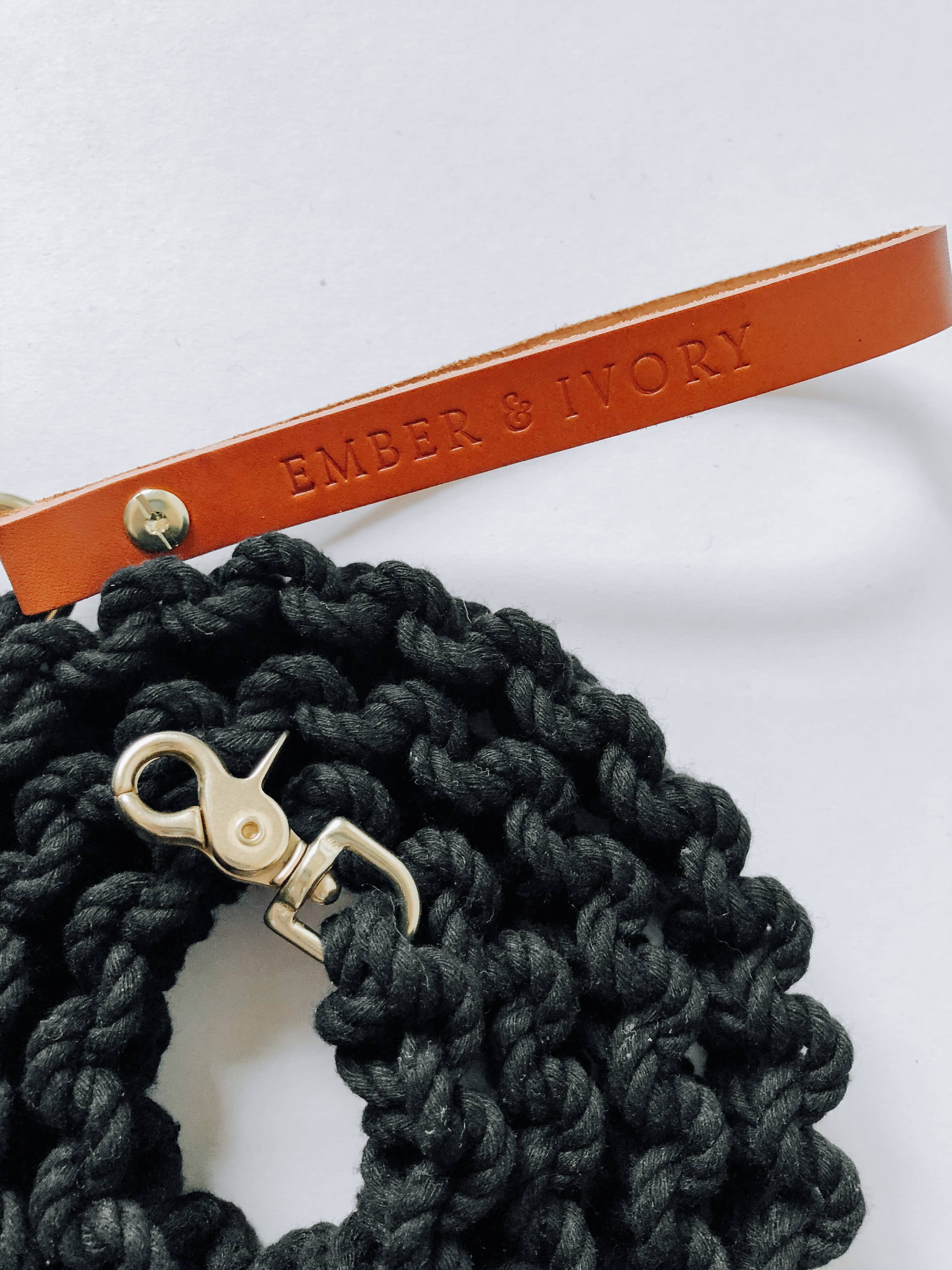 The Macramé Leash — Black