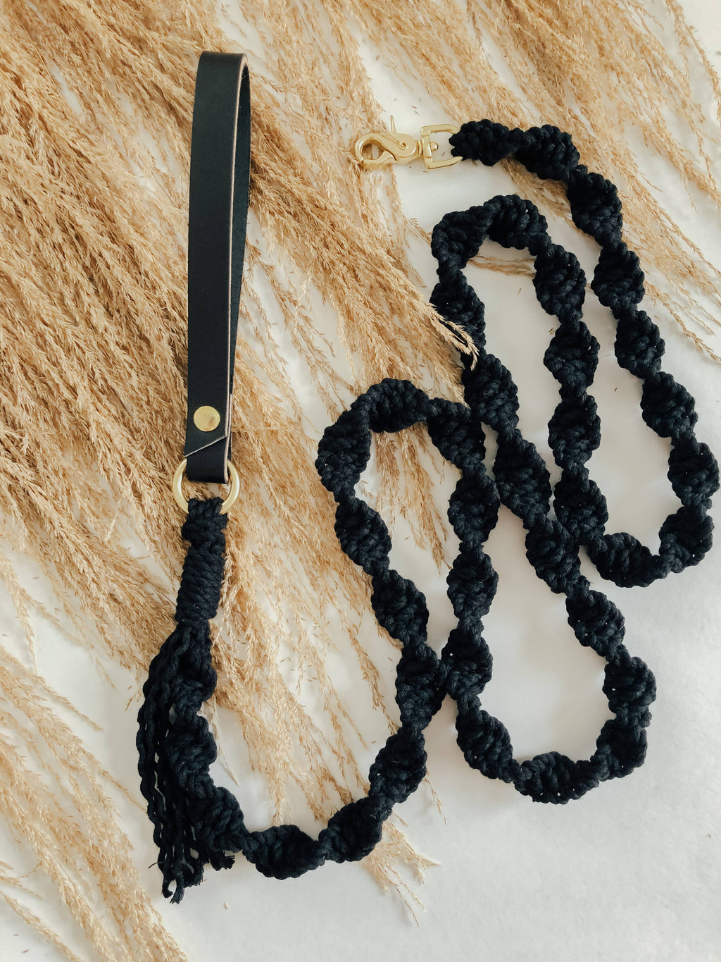 The Macramé Leash — Black