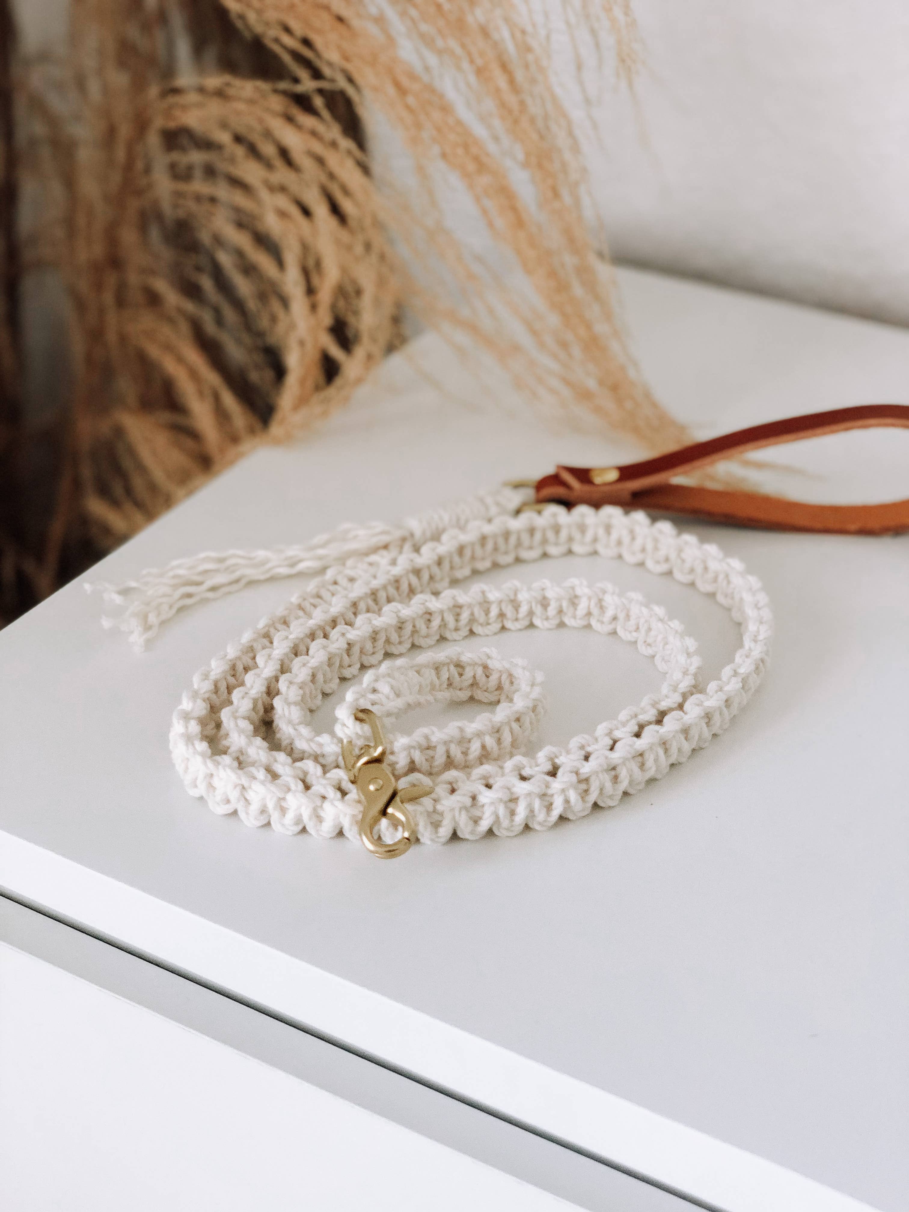 The Macramé Leash — Natural