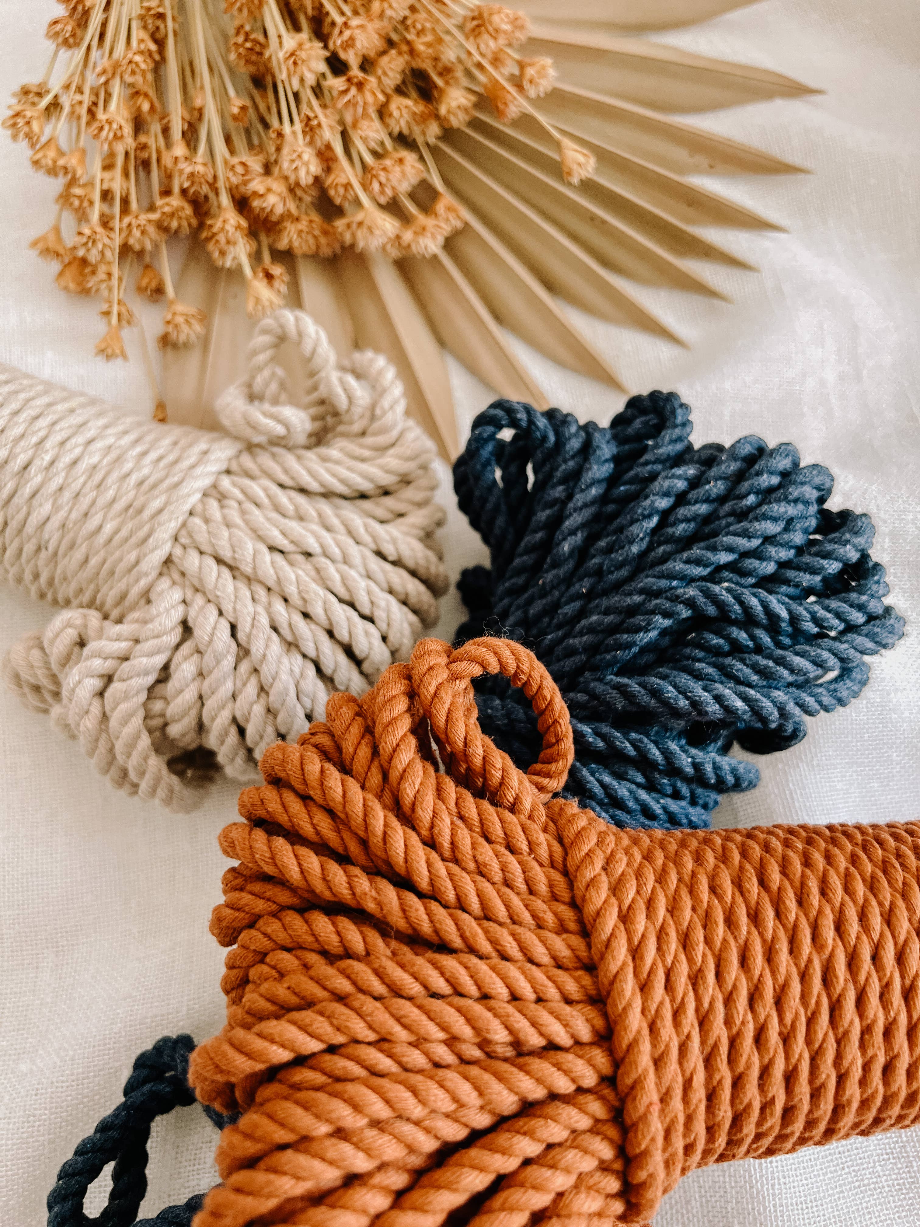 The Macramé Leash — Sand